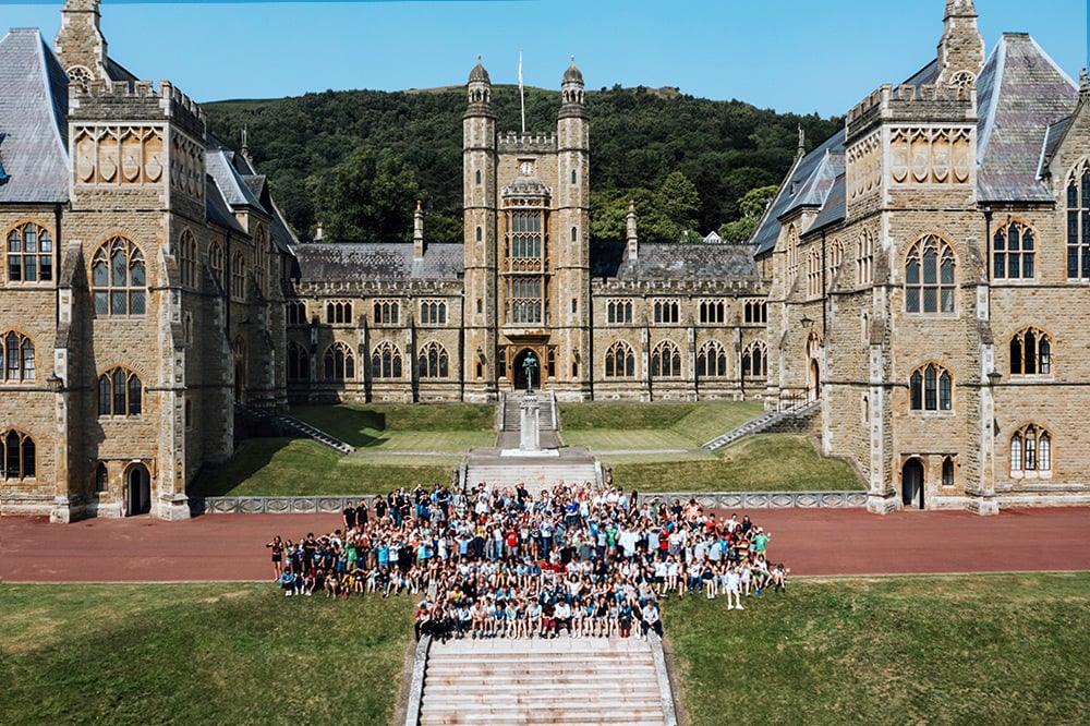 malvern-college-summer-school---students-on-campus_54396948530_o